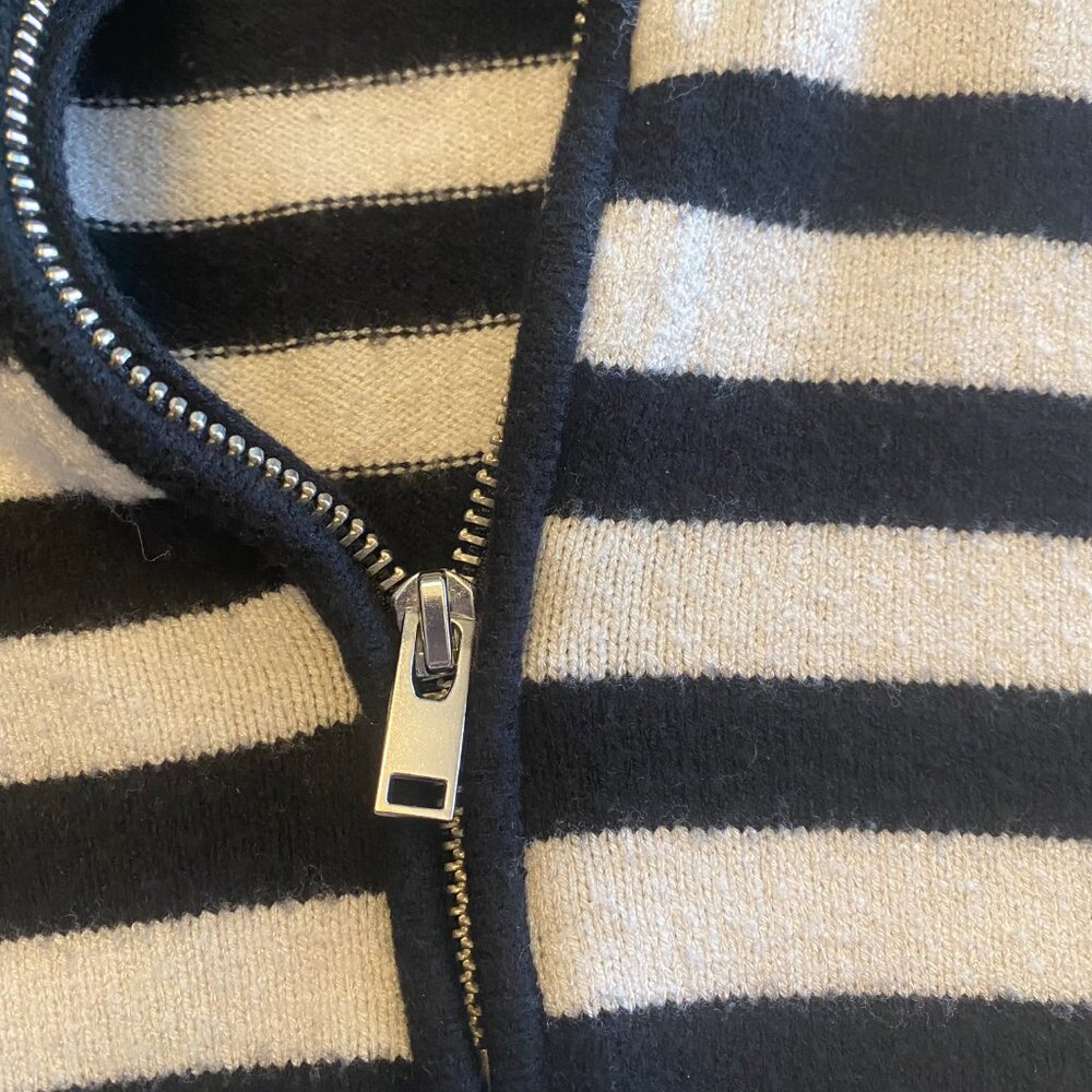 Express XS half ziip sweater - like new condition - Picture 3 of 5